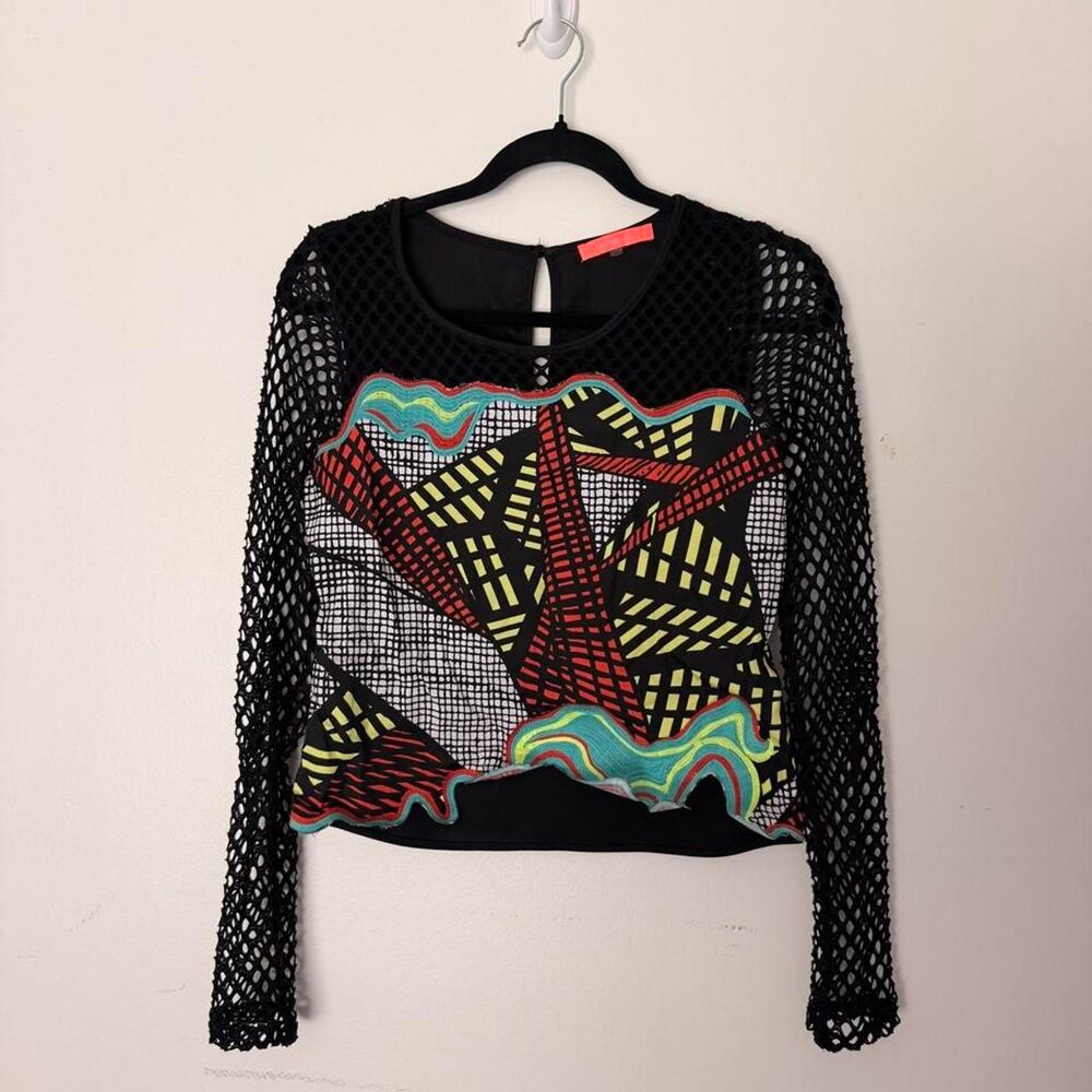 RARE Lulumari black mesh sleeve abstract print crop top, Size S 🖤